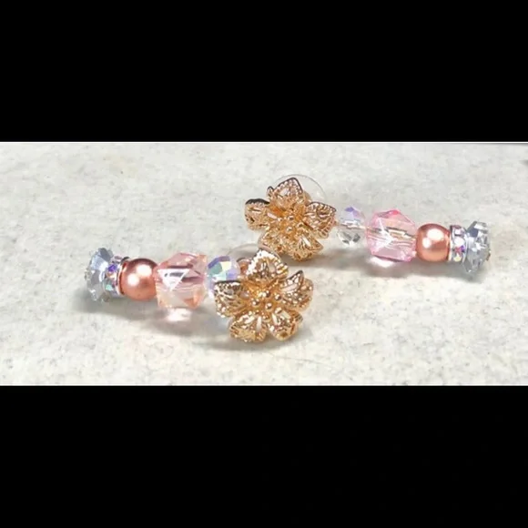 💕✨pretty Swarovski earrings in gold and pink-floral - Picture 11 of 13